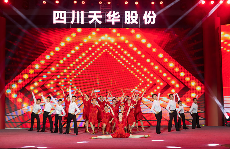 05排舞：动感K8凯发国际旗舰厅.jpg